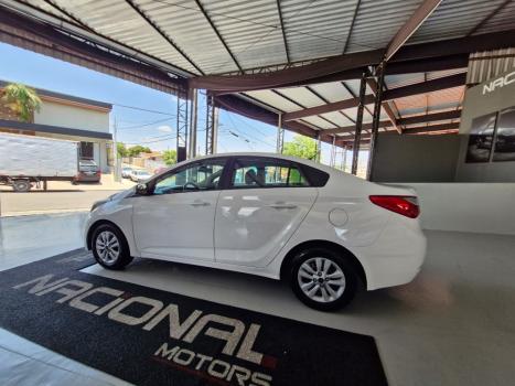 HYUNDAI HB 20 Sedan 1.6 16V 4P FLEX COMFORT PLUS, Foto 4