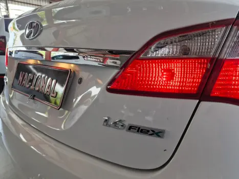 HYUNDAI HB 20 Sedan 1.6 16V 4P FLEX COMFORT PLUS, Foto 8