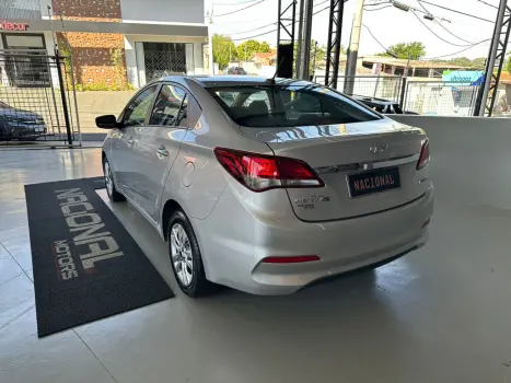 HYUNDAI HB 20 Sedan 1.6 16V 4P FLEX COMFORT PLUS AUTOM�TICO, Foto 6