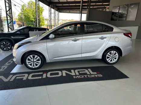 HYUNDAI HB 20 Sedan 1.6 16V 4P FLEX COMFORT PLUS AUTOM�TICO, Foto 7