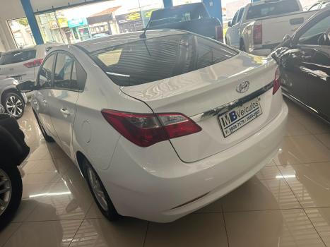 HYUNDAI HB 20 Sedan 1.6 16V 4P FLEX COMFORT PLUS AUTOM�TICO, Foto 2