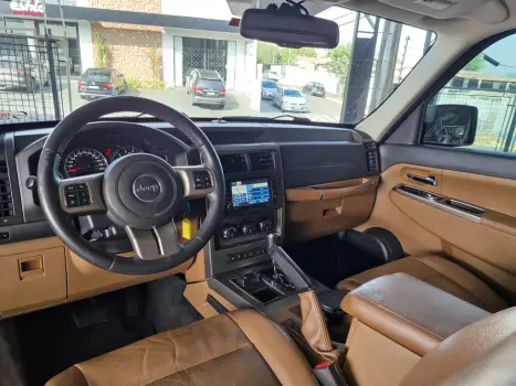 JEEP Cherokee 3.7 V6 12V 4P 4X4 LIMITED AUTOM�TICO, Foto 10