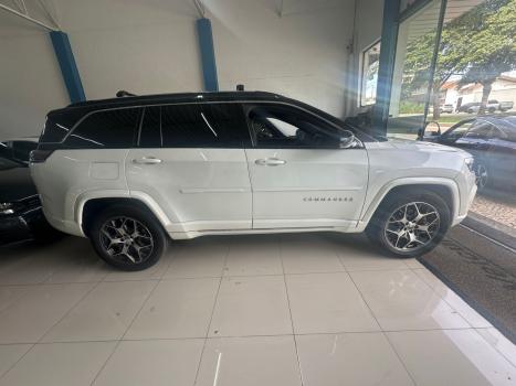 JEEP Commander 2.0 16V 4P TD380 OVERLAND 4X4 TURBO DIESEL AUTOM�TICO AT9, Foto 10