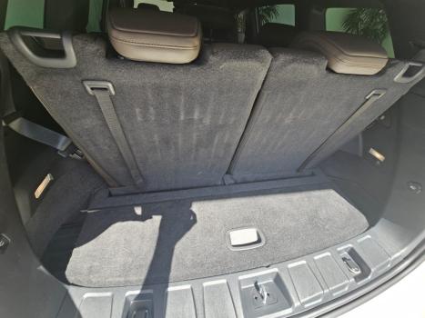 JEEP Commander 2.0 16V 4P TD380 OVERLAND 4X4 TURBO DIESEL AUTOM�TICO AT9, Foto 8