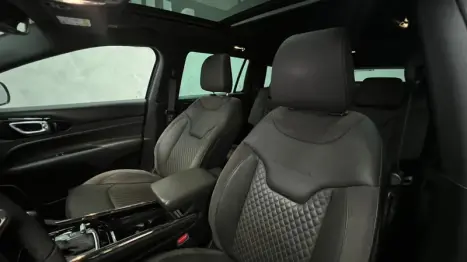 JEEP Commander 2.0 16V 4P HURRICANE 4 OVERLAND TURBO 4X4 AUTOMÁTICO AT9, Foto 11