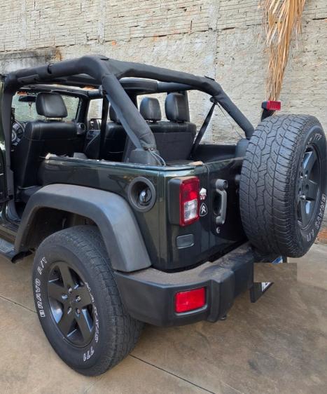 JEEP Wrangler 3.8 V6 4P UNLIMITED SAHARA 4X4 AUTOM�TICO, Foto 3