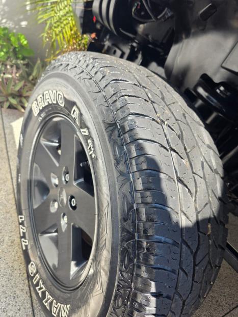JEEP Wrangler 3.8 V6 4P UNLIMITED SAHARA 4X4 AUTOM�TICO, Foto 5