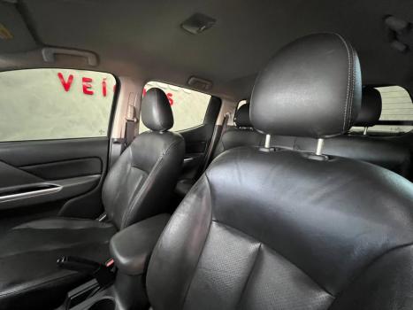 MITSUBISHI L 200 Triton 2.4 16V SPORT GLS CABINE DUPLA TURBO DIESEL, Foto 7