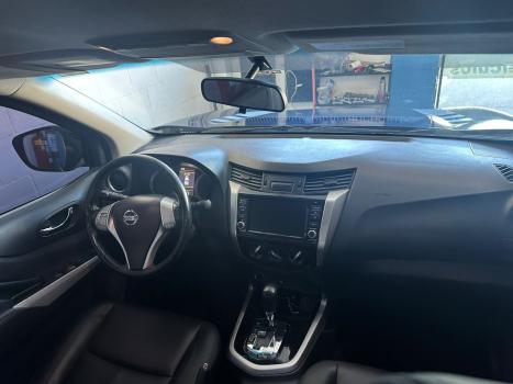 NISSAN Frontier 2.3 ATTACK CABINE DUPLA 4X4 BI-TURBO DIESEL AUTOM�TICO, Foto 2