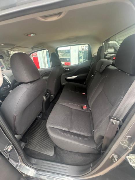 NISSAN Frontier 2.3 ATTACK CABINE DUPLA 4X4 BI-TURBO DIESEL AUTOM�TICO, Foto 4