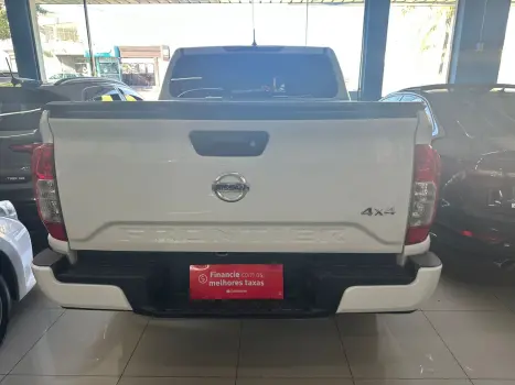 NISSAN Frontier 2.3 16V SE 4X4 CABINE DUPLA BI-TURBO DIESEL AUTOM�TICO, Foto 6