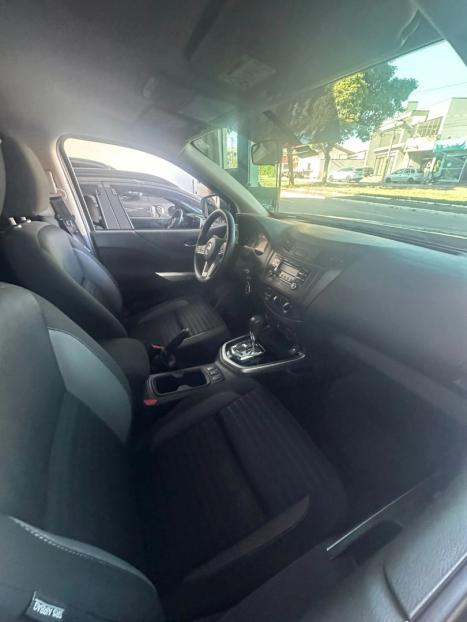 NISSAN Frontier 2.3 16V SE 4X4 CABINE DUPLA BI-TURBO DIESEL AUTOM�TICO, Foto 3