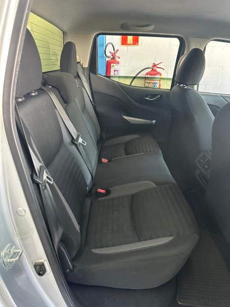 NISSAN Frontier 2.3 16V SE 4X4 CABINE DUPLA BI-TURBO DIESEL AUTOM�TICO, Foto 8