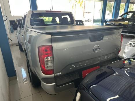 NISSAN Frontier 2.3 16V SE 4X4 CABINE DUPLA BI-TURBO DIESEL AUTOM�TICO, Foto 9