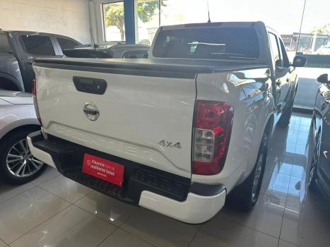NISSAN Frontier 2.3 16V SE 4X4 CABINE DUPLA BI-TURBO DIESEL AUTOM�TICO, Foto 2