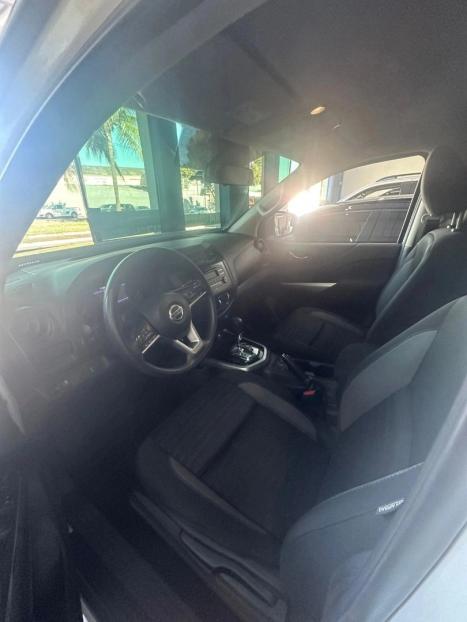 NISSAN Frontier 2.3 16V SE 4X4 CABINE DUPLA BI-TURBO DIESEL AUTOM�TICO, Foto 3