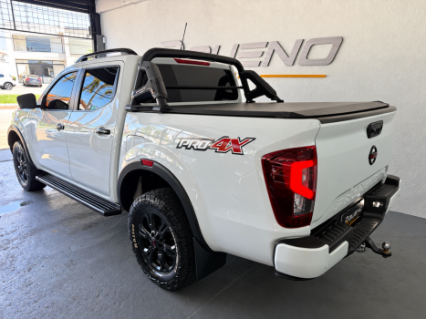 NISSAN Frontier 2.3 16V PRO4X CABINE DUPLA 4X4 BI-TURBO DIESEL AUTOMÁTICO, Foto 3