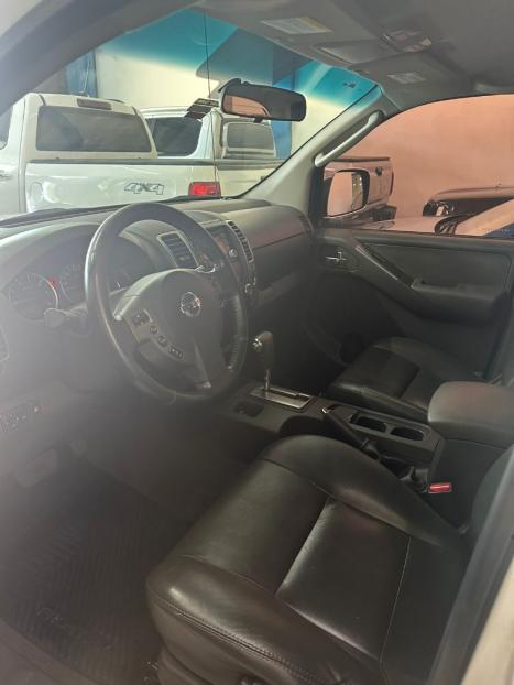 NISSAN Frontier 2.5 16V PLATINUM 4X4 TURBO DIESEL CABINE DUPLA AUTOM�TICO, Foto 2
