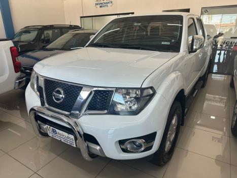 NISSAN Frontier 2.5 16V PLATINUM 4X4 TURBO DIESEL CABINE DUPLA AUTOM�TICO, Foto 9