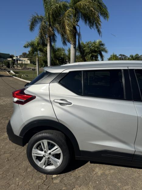 NISSAN Kicks 1.6 16V 4P FLEXSTART S DIRECT X-TRONIC AUTOM�TICO CVT, Foto 13