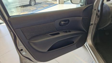NISSAN Livina 1.6 16V 4P FLEX, Foto 11