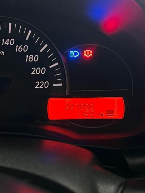 NISSAN March 1.0 12V 4P S FLEX, Foto 3