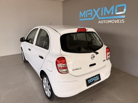 NISSAN March 1.0 12V 4P S FLEX, Foto 2