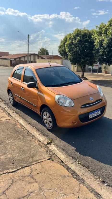 NISSAN March 1.0 16V 4P FLEX, Foto 2