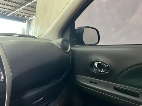 NISSAN March 1.6 16V 4P SL FLEX AUTOM�TICO CVT, Foto 3
