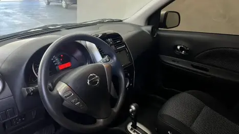 NISSAN March 1.6 16V 4P SL FLEX AUTOMÁTICO CVT, Foto 6