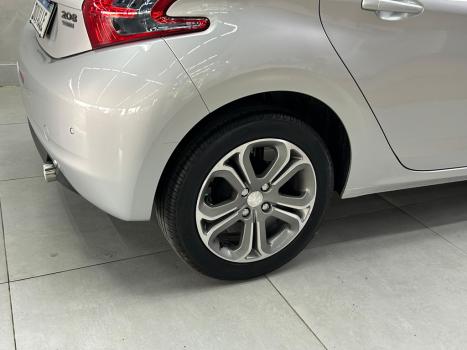PEUGEOT 208 1.6 16V 4P FLEX GRIFFE AT6 AUTOM�TICO, Foto 8