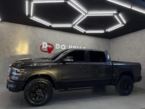 RAM 1500 5.7 V8 REBEL CABINE DUPLA 4X4 AUTOM�TICO, Foto 3
