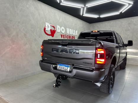 RAM 2500 6.7 I6 24V SLT CABINE DUPLA TURBO DIESEL NIGHT EDITION 4X4 AUTOM�TICO, Foto 3