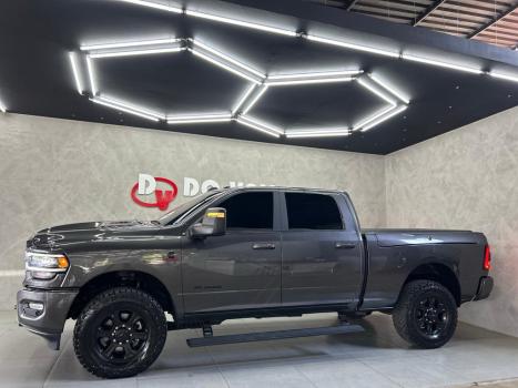 RAM 2500 6.7 I6 24V SLT CABINE DUPLA TURBO DIESEL NIGHT EDITION 4X4 AUTOM�TICO, Foto 4