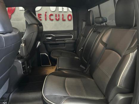 RAM 2500 6.7 I6 24V SLT CABINE DUPLA TURBO DIESEL NIGHT EDITION 4X4 AUTOM�TICO, Foto 8