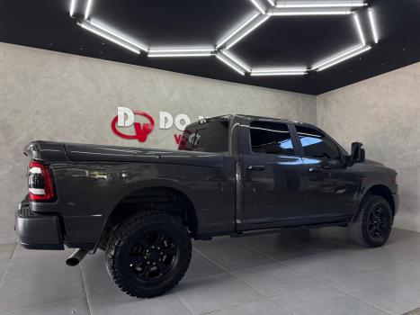 RAM 2500 6.7 I6 24V SLT CABINE DUPLA TURBO DIESEL NIGHT EDITION 4X4 AUTOM�TICO, Foto 3