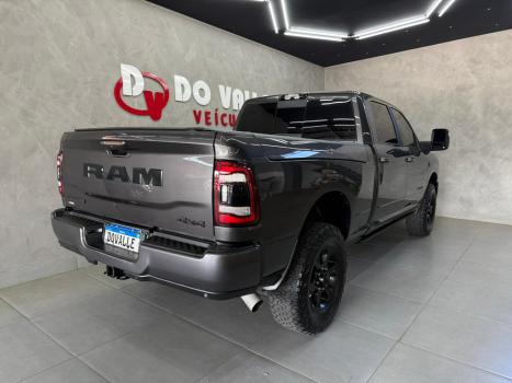 RAM 2500 6.7 I6 24V SLT CABINE DUPLA TURBO DIESEL NIGHT EDITION 4X4 AUTOM�TICO, Foto 10