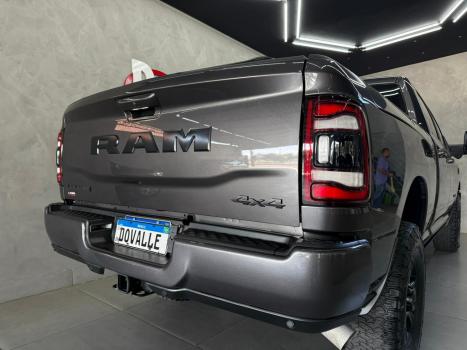 RAM 2500 6.7 I6 24V SLT CABINE DUPLA TURBO DIESEL NIGHT EDITION 4X4 AUTOM�TICO, Foto 12