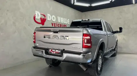 RAM 2500 6.7 I6 24V SLT CABINE DUPLA TURBO DIESEL LARAMIE 4X4 AUTOMÁTICO, Foto 3