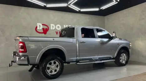 RAM 2500 6.7 I6 24V SLT CABINE DUPLA TURBO DIESEL LARAMIE 4X4 AUTOMÁTICO, Foto 4