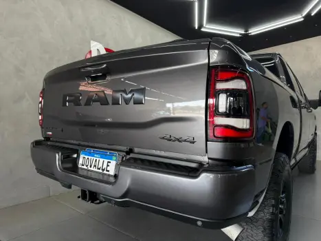RAM 2500 6.7 I6 24V SLT CABINE DUPLA TURBO DIESEL NIGHT EDITION 4X4 AUTOMÁTICO, Foto 12