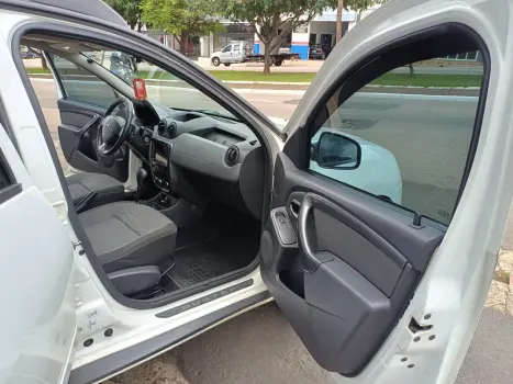 RENAULT Duster 1.6 16V 4P FLEX DYNAMIQUE AUTOM�TICO CVT, Foto 7