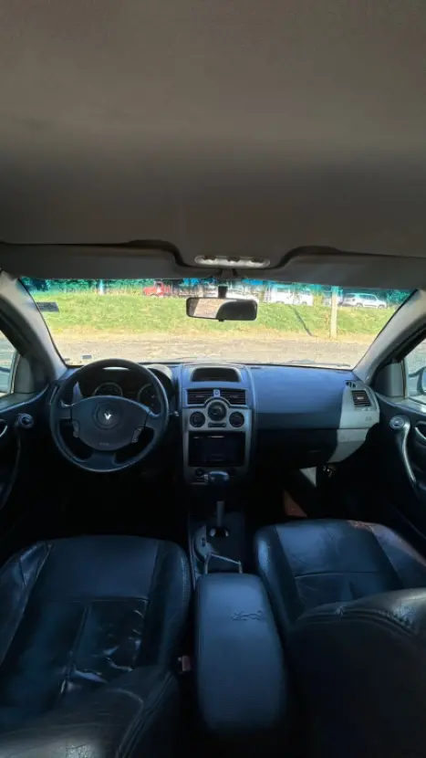 RENAULT Megane Grand Tour 2.0 16V 4P DYNAMIQUE AUTOM�TICO, Foto 8