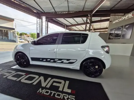 RENAULT Sandero 2.0 16V 4P RS FLEX, Foto 4