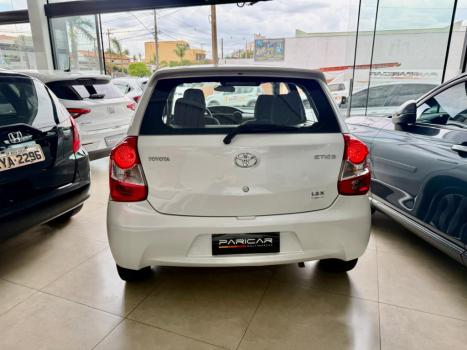 TOYOTA Etios Hatch 1.3 16V 4P FLEX X, Foto 5