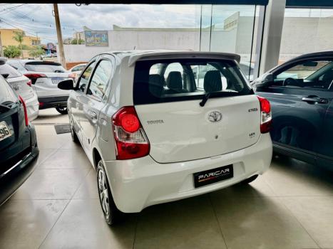 TOYOTA Etios Hatch 1.3 16V 4P FLEX X, Foto 6