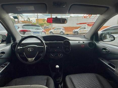 TOYOTA Etios Hatch 1.3 16V 4P FLEX X, Foto 8