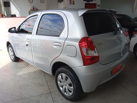 TOYOTA Etios Hatch 1.3 16V 4P FLEX X, Foto 3