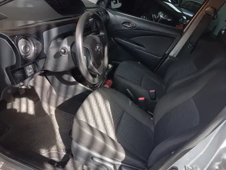 TOYOTA Etios Hatch 1.3 16V 4P FLEX X, Foto 5