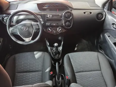 TOYOTA Etios Hatch 1.3 16V 4P FLEX X, Foto 6